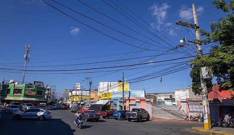 Apagones programados por Edeeste afectan a residentes de Santo Domingo Este