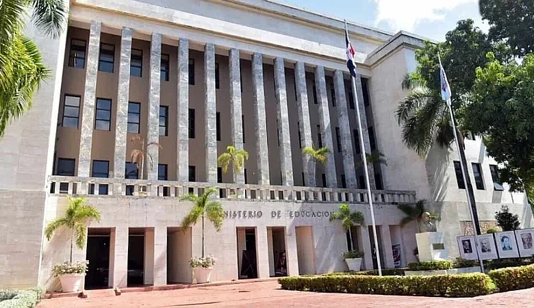 Minerd pagó RD$19.5 millones a contratistas de Barahona, San Juan y Elías Piña