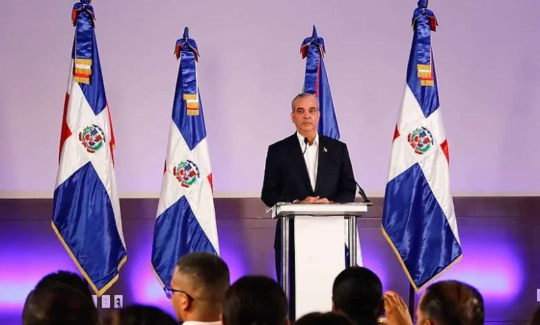 Abinader: empresas chinas también deben cumplir la ley; DGII realiza 40 auditorías