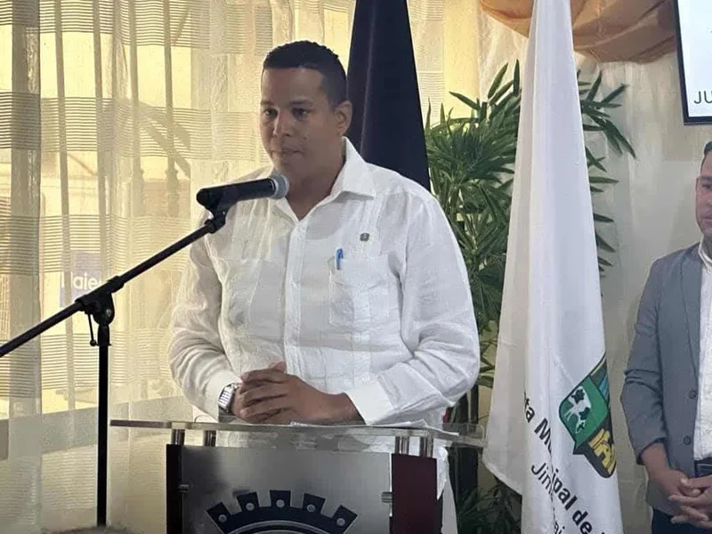 Allanamiento en La Vega: director distrital de Rincón apresado con armas sin permisos
