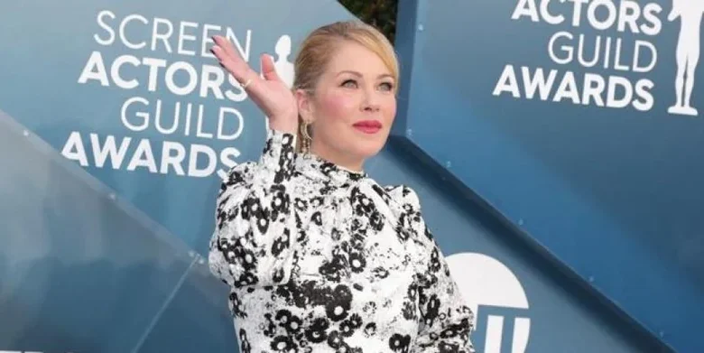 Christina Applegate: diagnóstico erróneo de esclerosis múltiple y el llamado a una segunda opinión
