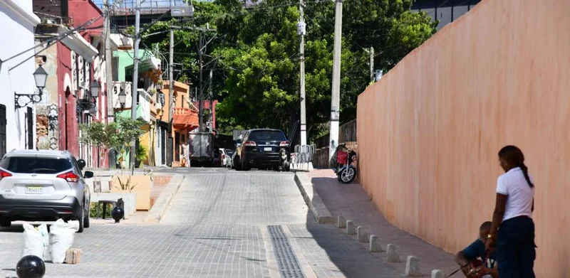 Nueva calle Atarazana abre acceso vesicular al barrio Santa Bárbara en la Zona Colonial