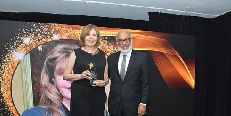 Fallece Cosette Bonnelly, periodista y esposa de Persio Maldonado