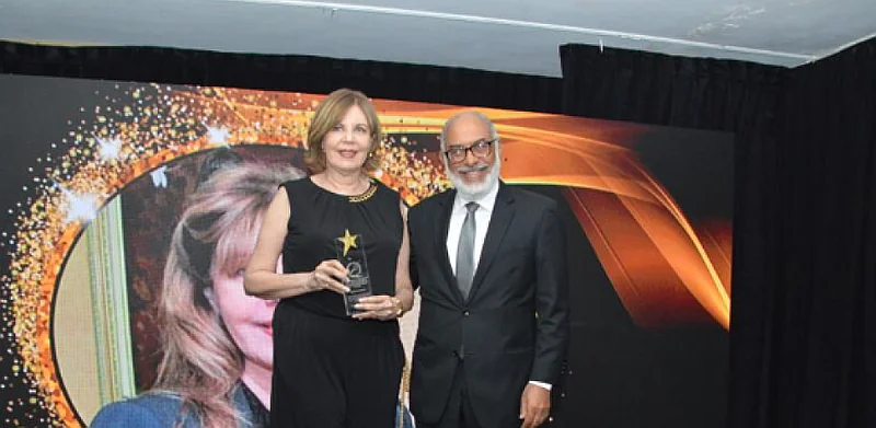 Fallece Cosette Bonnelly, periodista y esposa de Persio Maldonado