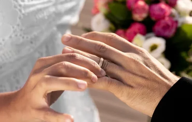 Fiscalía de Boston acusa a seis por red de matrimonios falsos; dominicana usaba ganancias para comprar propiedades en RD