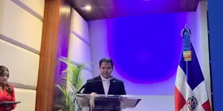 PUCMM abre jornada de comunicación corporativa con llamado a construir confianza