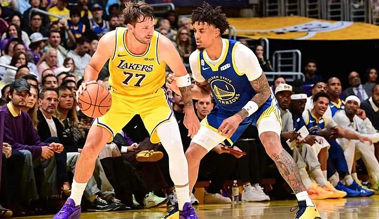 Novato de los Warriors reta a Doncic tras su primer partido en la NBA