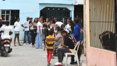 Familiares de los mellizos abatidos en Santo Domingo Este exigen a Inacif la entrega de los cuerpos