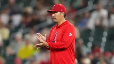 Angelinos despiden a Kurt Suzuki tras temporada de 100 derrotas; le ofrecen quedarse como asistente especial
