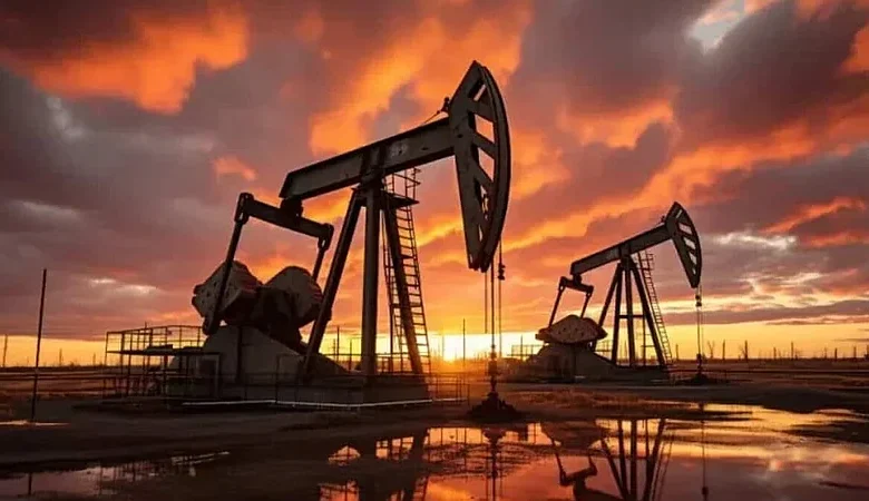 Petróleo sube 4% tras amenaza de Irán: qué significa para el bolsillo dominicano