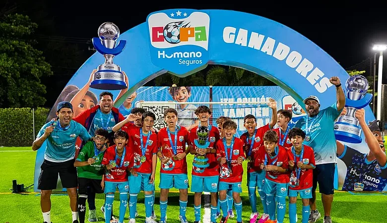 Saint Michael’S y American School ganan la Copa Intercolegial de Fútbol Humano Seguros