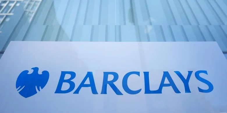 Barclays recortará 5,000 empleos por IA: qué significa para la economía dominicana