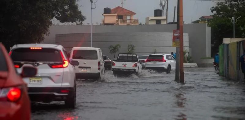 COE declara alerta amarilla en Barahona, Pedernales y otras seis provincias por lluvias de 72 horas