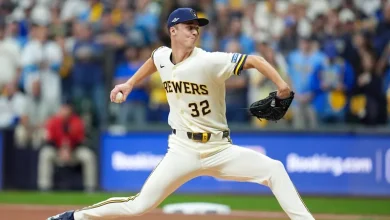 Misiorowski y su recta de 105 mph abren esta noche la Serie Mundial Cerveceros-Rays