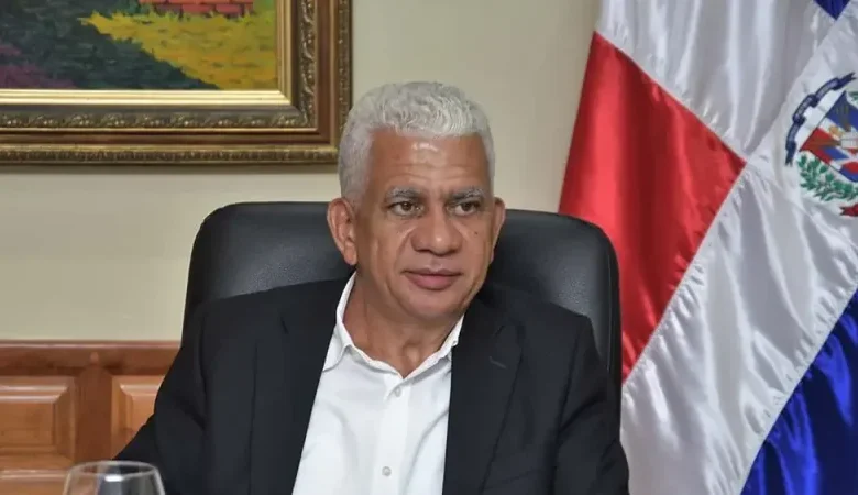 Ricardo de los Santos denuncia agresiones verbales en el PRM y llama a evitar la división
