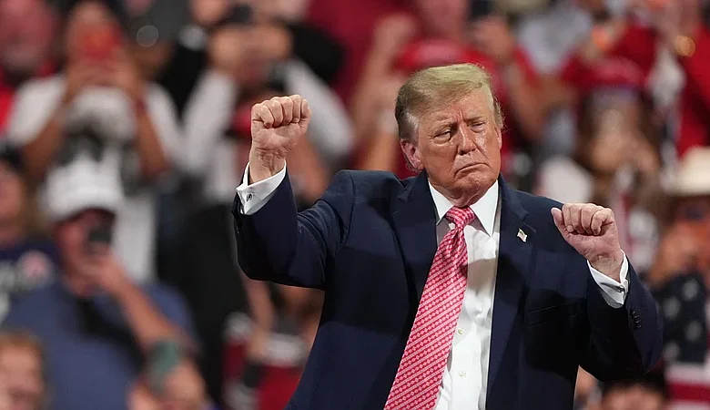 Trump dice que buques de EE.UU. 'pasarán' por Cuba tras la guerra en Irán y que Rubio cerrará el acuerdo