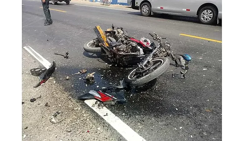 Policía Escolar de 24 años muere en choque frontal de motocicletas en Villarpando, Azua
