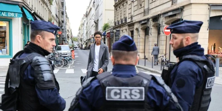 Francia moviliza 70,000 policías para contener protestas y saqueos
