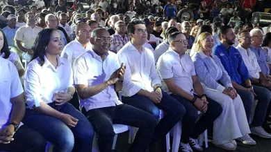 Carlos Sánchez respalda a Wellington Arnaud; senador de Barahona presente en el acto