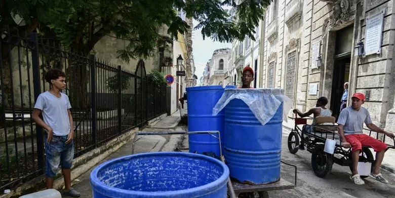 Crisis del agua en Cuba: casi 29% de la población afectada y cubanos recurren a pozos