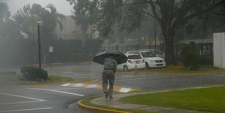 Lluvias y calor este domingo: Barahona, Pedernales y Bahoruco entre las provincias en alerta