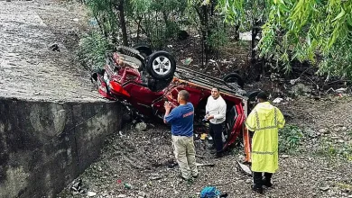 Volcadura en la recta de Azua deja un muerto y tres heridos, entre ellos un niño de siete años