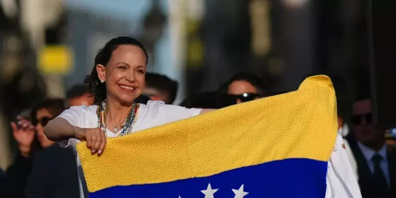 María Corina Machado regresa a Venezuela tras casi un año en el exilio