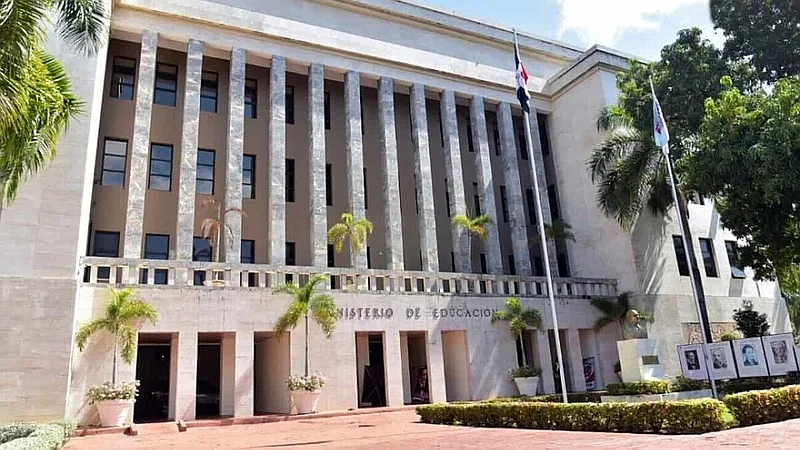 Minerd pagó retroactivo a 94,360 docentes; quedan 679 casos pendientes