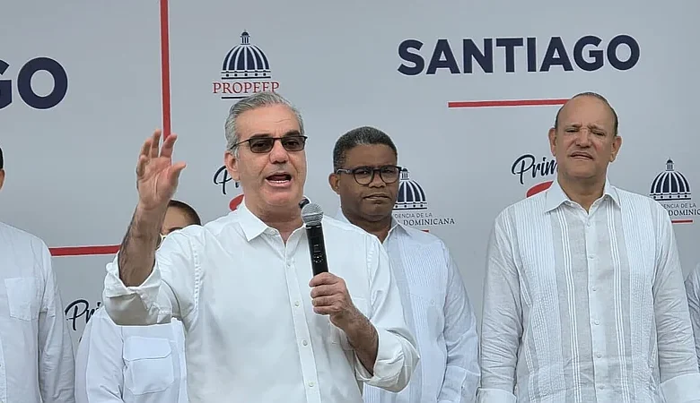 Gobierno lleva servicios sociales a Santiago con jornadas Primero Tú