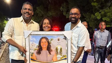 San Juan dedica su torneo de baloncesto a Scarlett Benzán, viceministra de origen sureño
