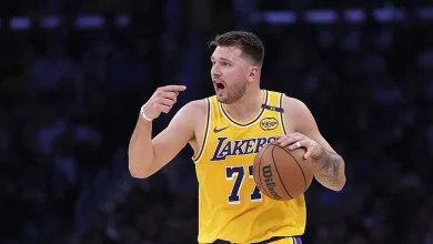 Doncic brilla con 52 puntos y los Lakers arrancan 3-0 en la NBA