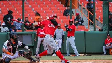 Leones del Escogido vencen 15-11 a Toros del Este y suman tercera victoria al hilo