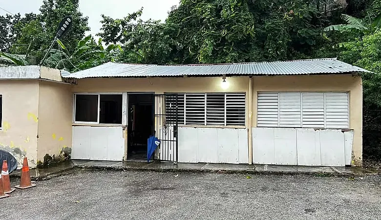 Paraíso: personal de salud trabaja sin insumos y en una casa con filtraciones