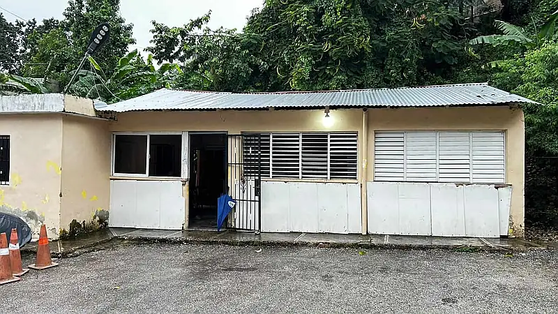 Paraíso: personal de salud trabaja sin insumos y en una casa con filtraciones
