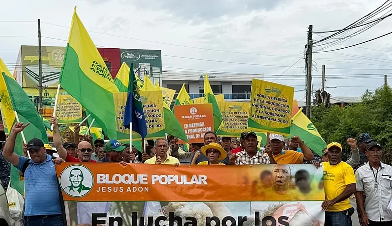 Productores de arroz de Nagua protestan por eliminación de aranceles y piden revertir decreto 635-26