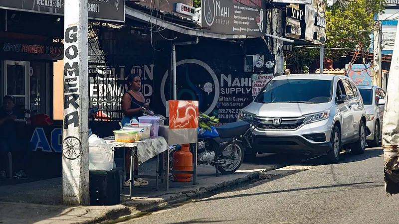 Informalidad laboral baja a 53.8%: qué significa para los trabajadores dominicanos