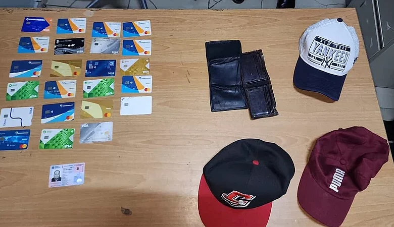 Policía apresa en Santiago a implicado en fraude de tarjetas; ocupó 22 plásticos y RD$58,000