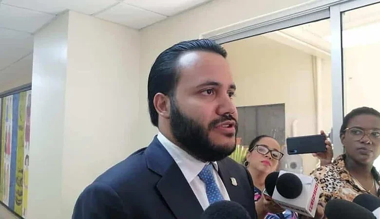 Diputado de La Vega deja el PRSC y seguirá como independiente