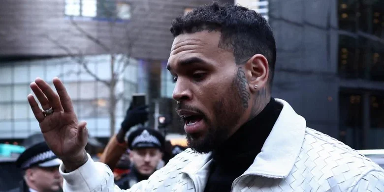 Chris Brown evita la cárcel en Londres: condena suspendida por pelea en discoteca
