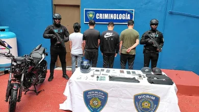 Cuatro colombianos detenidos por robos a mano armada en Piantini; recuperan Rolex y armas