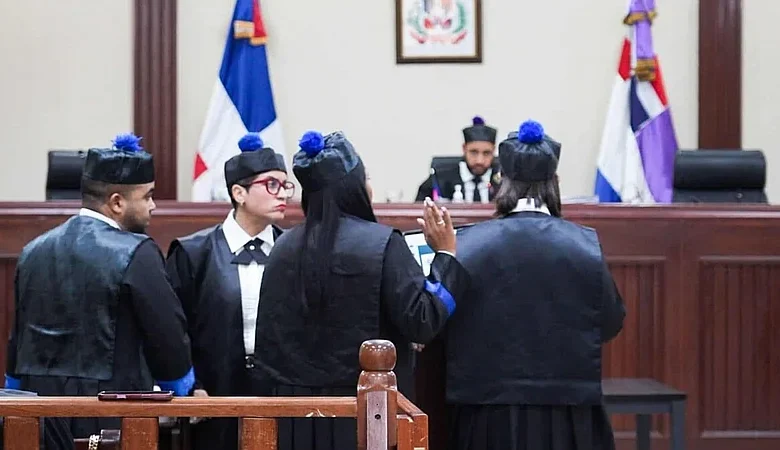 Separan a exfuncionario de Senasa del expediente por sobornos de RD$108 millones; audiencia fijada para noviembre de 2026