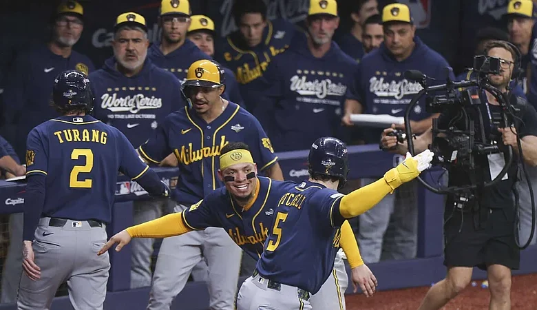 Cerveceros a un paso del título: Chourio y Contreras brillan en paliza 10x1 sobre Rays