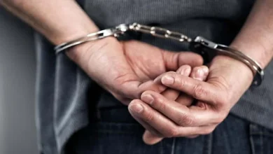 Fallece mujer de 76 años y su hijo resulta herido en incidente armado en El Almirante