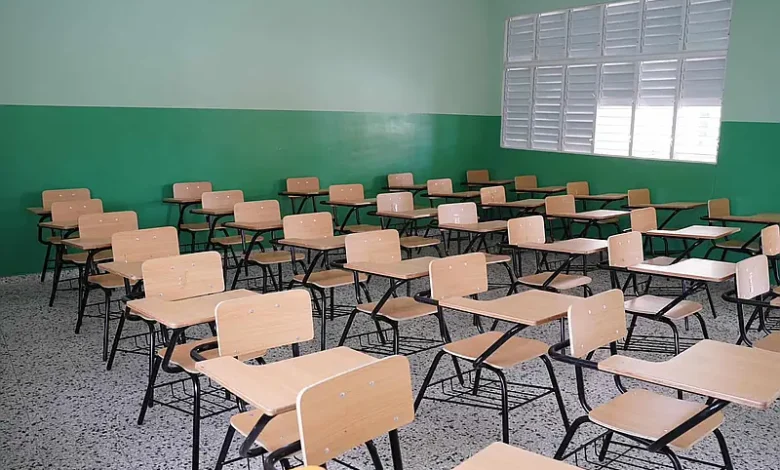 Minerd explica cómo decide suspender clases por lluvias; directores regionales tienen la última palabra