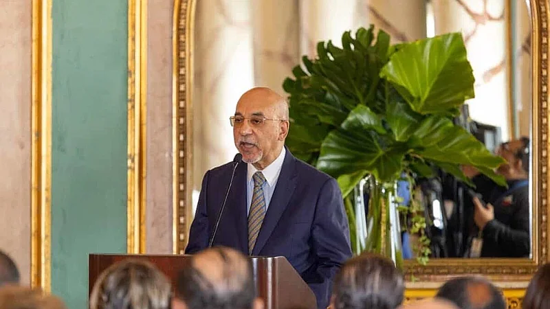 Aníbal de Castro resalta legado de Roberto Álvarez en la profesionalización diplomática