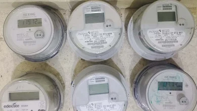 Edeeste logra coerción contra dos brigadistas por 18 medidores eléctricos