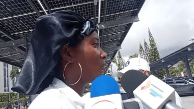 Adolescente de 13 años lucha por su vida tras defender a su madre de padrastro armado