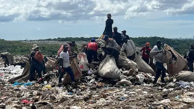 Los buzos de Duquesa: el oficio que sostiene el reciclaje y enfrenta el estigma en Santo Domingo