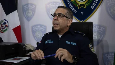 Policía busca a hombre que apuñaló a su hijastro de 13 años en Villa Mella