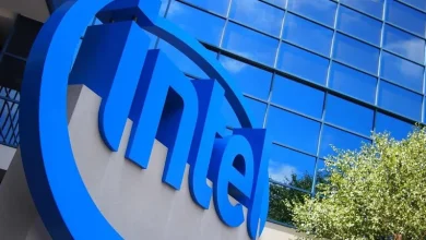 Intel pierde casi 30 % en bolsa: qué significa para los precios de computadoras en República Dominicana
